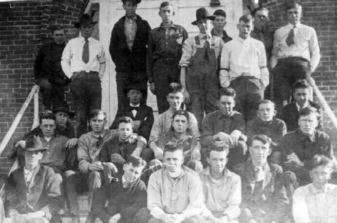 high school student group photo 1921